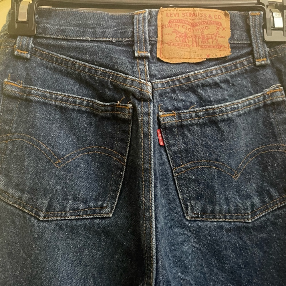 Vintage 1980’s straight leg button fly Levi’s size 24/32